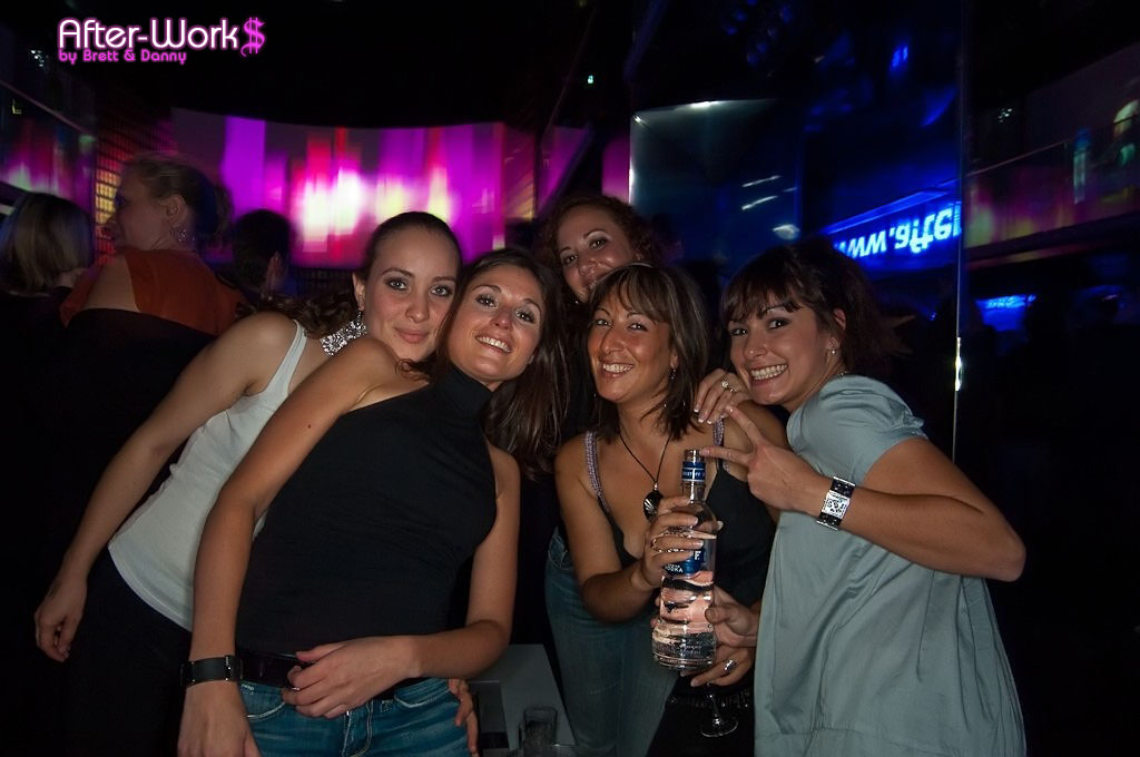 after-work-vip-room-#7CD946
